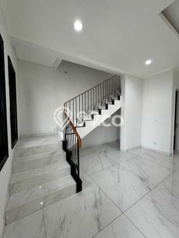Jual Rumah Luas Elegan Dengan View Eksklusif di Alam Sutera, Tangerang Jual Rumah Luas Elegan Dengan View Eksklusif di Alam Sutera, Tangerang