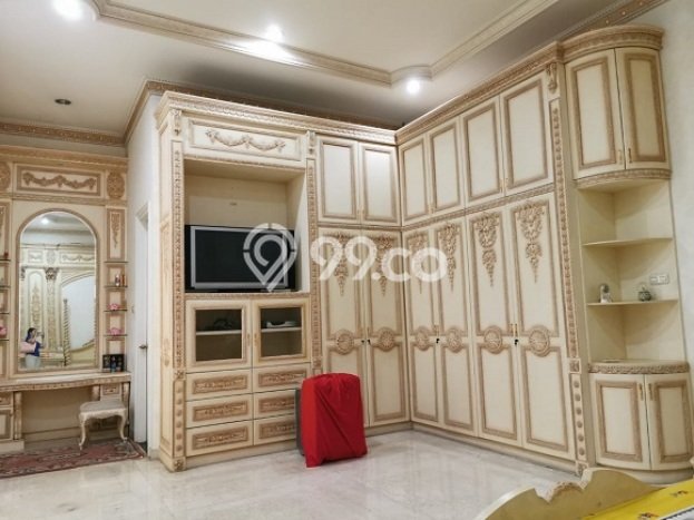 Rumah Strategis 7 KT LT 441m² di Kelapa Gading, Jakarta Utara Rumah Strategis 7 KT LT 441m² di Kelapa Gading, Jakarta Utara