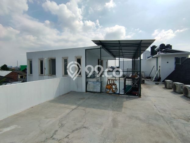 Rumah Nyaman dengan Luas Tanah 842m² dan Luas Bangunan 1000m² di Area Cempaka Putih, Jakarta Pusat Rumah Nyaman dengan Luas Tanah 842m² dan Luas Bangunan 1000m² di Area Cempaka Putih, Jakarta Pusat