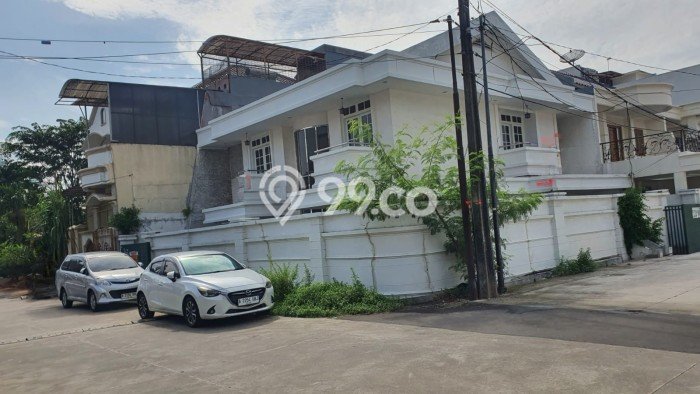 HARGA SPESIAL! Rumah Modern area Kelapa Gading, Jakarta Utara, Luas 298m² LB 320m² Bisa Nego! HARGA SPESIAL! Rumah Modern area Kelapa Gading, Jakarta Utara, Luas 298m² LB 320m² Bisa Nego!