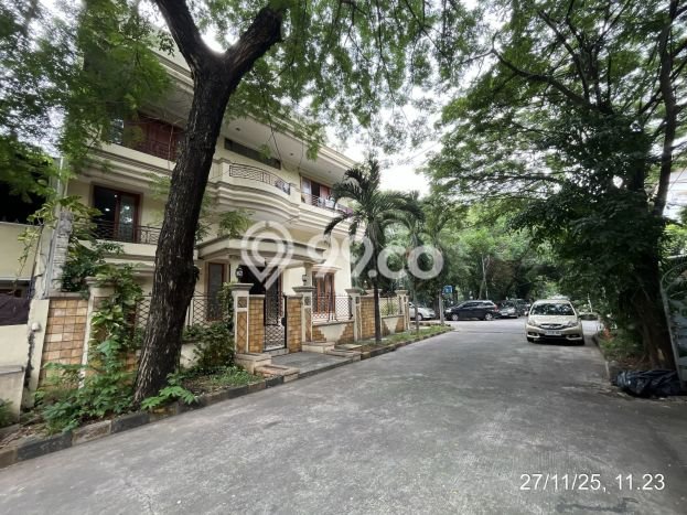 Hunian Elit LB 800m2 Siap Huni Desain Elegan di Sunter, Jakarta Utara Hunian Elit LB 800m2 Siap Huni Desain Elegan di Sunter, Jakarta Utara