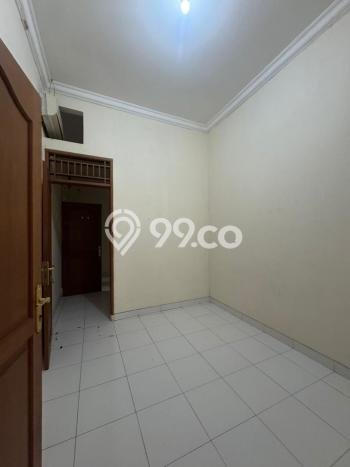 Rumah Terawat 4 KT 3 KM di Kelapa Gading, Jakarta Utara Rumah Terawat 4 KT 3 KM di Kelapa Gading, Jakarta Utara