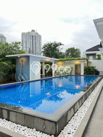 Rumah Nyaman dengan Luas Tanah 842m² dan Luas Bangunan 1000m² di Area Cempaka Putih, Jakarta Pusat Rumah Nyaman dengan Luas Tanah 842m² dan Luas Bangunan 1000m² di Area Cempaka Putih, Jakarta Pusat