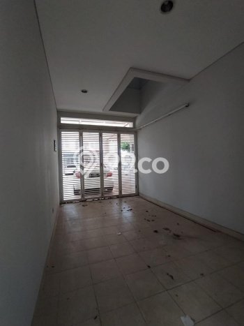 Rumah Terawat di Summarecon Bekasi, Bekasi, Luas Tanah 119m², LB 89m² Rumah Terawat di Summarecon Bekasi, Bekasi, Luas Tanah 119m², LB 89m²