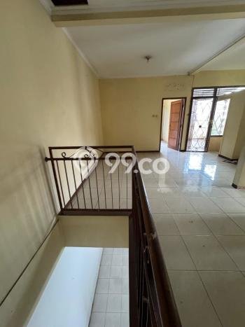 Siap Huni Rumah Mewah 3 Kamar di Tebet Dekat ke Mana Pun Siap Huni Rumah Mewah 3 Kamar di Tebet Dekat ke Mana Pun