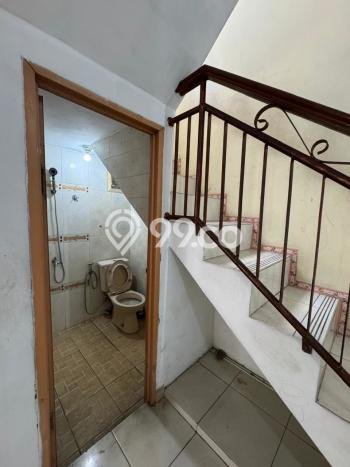 Siap Huni Rumah Mewah 3 Kamar di Tebet Dekat ke Mana Pun Siap Huni Rumah Mewah 3 Kamar di Tebet Dekat ke Mana Pun