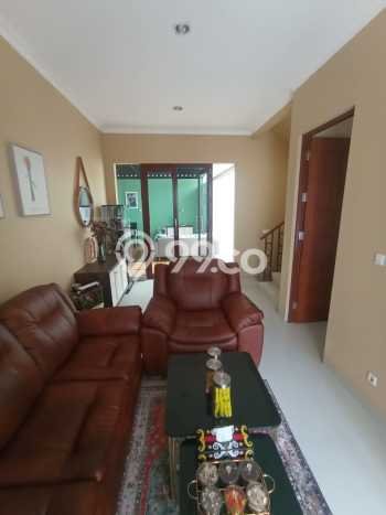 Rumah LT 144m2m² / LB 150m2m² Lokasi Strategis di Depok, Sleman Rumah LT 144m2m² / LB 150m2m² Lokasi Strategis di Depok, Sleman