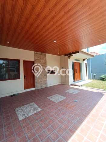 Rumah Strategis Modern Lb 165m2 di Ngaglik, Sleman Rumah Strategis Modern Lb 165m2 di Ngaglik, Sleman