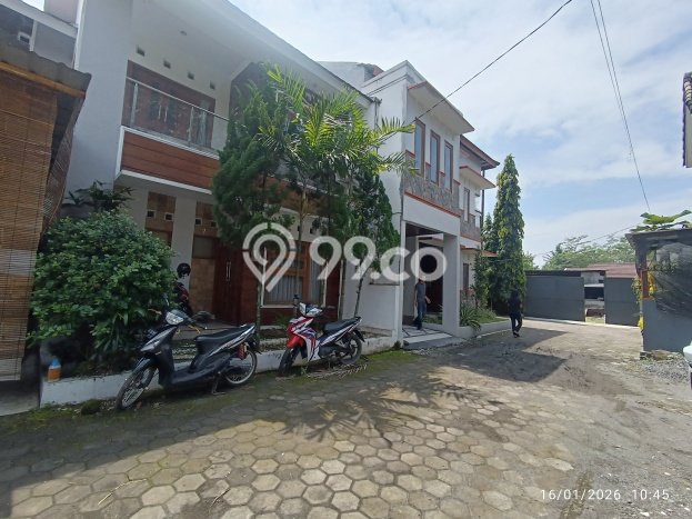 Rumah Modern Cantik 5 KT Bisa Langsung Pindah di Sleman Rumah Modern Cantik 5 KT Bisa Langsung Pindah di Sleman
