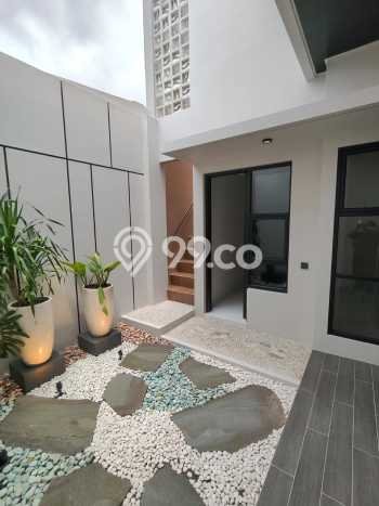 Jual Rumah Luas Megah Dengan View Cantik di Condong Catur, Sleman Jual Rumah Luas Megah Dengan View Cantik di Condong Catur, Sleman