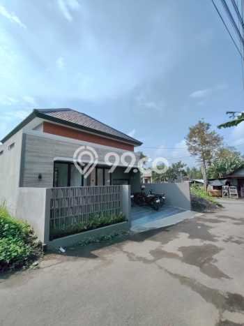For Sale Rumah 3 Kamar Lokasi Ideal Nyaman dan Strategis di Sleman For Sale Rumah 3 Kamar Lokasi Ideal Nyaman dan Strategis di Sleman