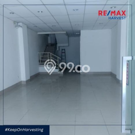 Ruko Dijual di Jakarta Barat LT 62m2 & LB 333m2 Lokasi Terbaik! Ruko Dijual di Jakarta Barat LT 62m2 & LB 333m2 Lokasi Terbaik!