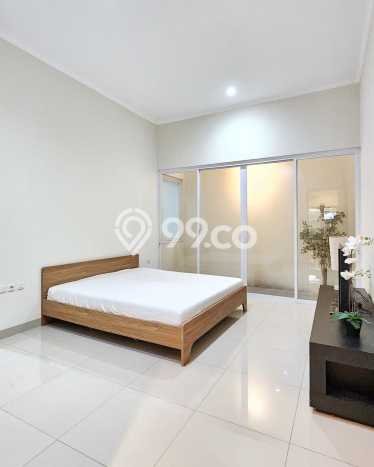 Dijual Rumah Luas Megah Dengan View Cantik di Pondok Indah, Jakarta Selatan Dijual Rumah Luas Megah Dengan View Cantik di Pondok Indah, Jakarta Selatan