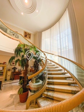 Dijual Rumah Mewah Megah Dengan View Cantik di Kuningan, Jakarta Selatan Dijual Rumah Mewah Megah Dengan View Cantik di Kuningan, Jakarta Selatan