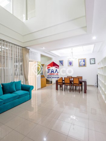 Hunian Mewah LB 370m2 Siap Pakai Desain Elegan di Grogol, Jakarta Barat Hunian Mewah LB 370m2 Siap Pakai Desain Elegan di Grogol, Jakarta Barat