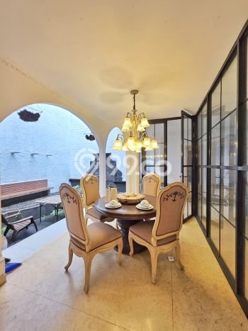 Hunian Elit LB 340m2 Siap Huni Desain Elegan di Pondok Indah, Jakarta Selatan Hunian Elit LB 340m2 Siap Huni Desain Elegan di Pondok Indah, Jakarta Selatan