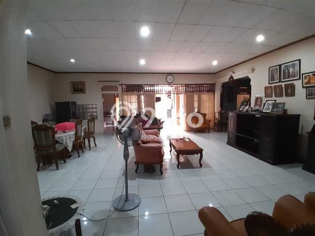Hunian Mewah LB 200m2 Siap Huni Desain Elegan di Pondok Pinang, Jakarta Selatan Hunian Mewah LB 200m2 Siap Huni Desain Elegan di Pondok Pinang, Jakarta Selatan