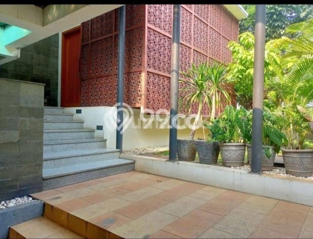 Rumah Luxury Modern Siap Huni di Bintaro Tangerang Selatan Rumah Luxury Modern Siap Huni di Bintaro Tangerang Selatan