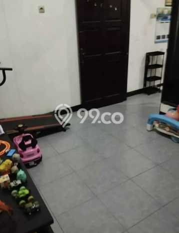 Rumah Strategis Modern Lb 140m2 di Tambaksari, Surabaya Rumah Strategis Modern Lb 140m2 di Tambaksari, Surabaya