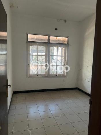 For Sale Hunian Rumah Nyaman 4 KT di Semolowaru, Surabaya For Sale Hunian Rumah Nyaman 4 KT di Semolowaru, Surabaya