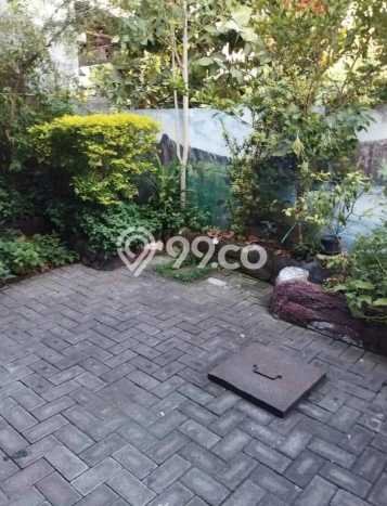 Rumah Strategis Modern Lb 140m2 di Tambaksari, Surabaya Rumah Strategis Modern Lb 140m2 di Tambaksari, Surabaya