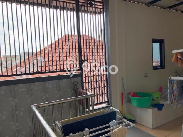 Rumah Minimalis 5 KT di Wadungasri Sidoarjo Semi Furnished Rumah Minimalis 5 KT di Wadungasri Sidoarjo Semi Furnished