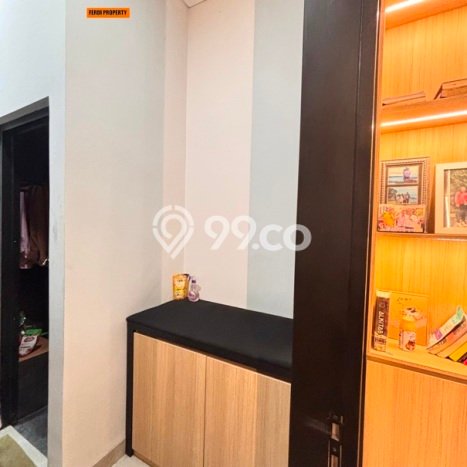 Unit Ruko Dijual di Jakarta Timur LT 70m2 & LB 200m2 Unit Ruko Dijual di Jakarta Timur LT 70m2 & LB 200m2