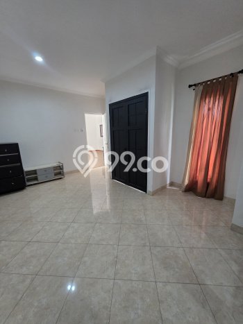 Rumah sewa siap pakai 5 Kamar Tidur di Raffles Hills, Jakarta Timur Rumah sewa siap pakai 5 Kamar Tidur di Raffles Hills, Jakarta Timur