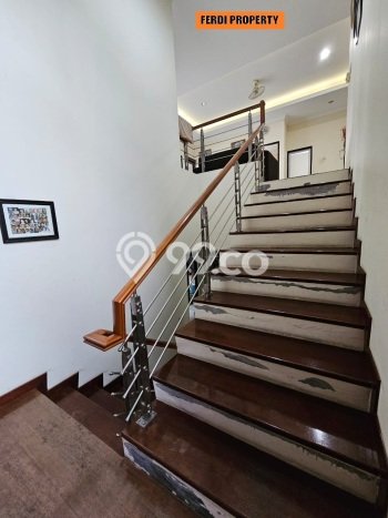 Rumah Elit LB 300m2 Siap Pakai Desain Elegan di Citra Grand, Jakarta Timur Rumah Elit LB 300m2 Siap Pakai Desain Elegan di Citra Grand, Jakarta Timur