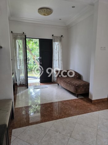 Rumah sewa siap pakai 5 Kamar Tidur di Raffles Hills, Jakarta Timur Rumah sewa siap pakai 5 Kamar Tidur di Raffles Hills, Jakarta Timur