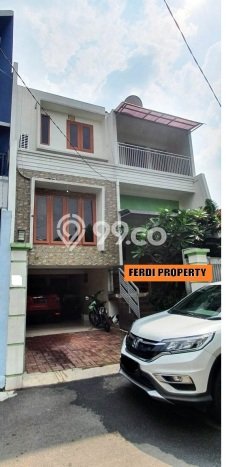 Jual Rumah Strategis Bagus Punya 3 KT di Jagakarsa Jakarta Selatan SHM Jual Rumah Strategis Bagus Punya 3 KT di Jagakarsa Jakarta Selatan SHM