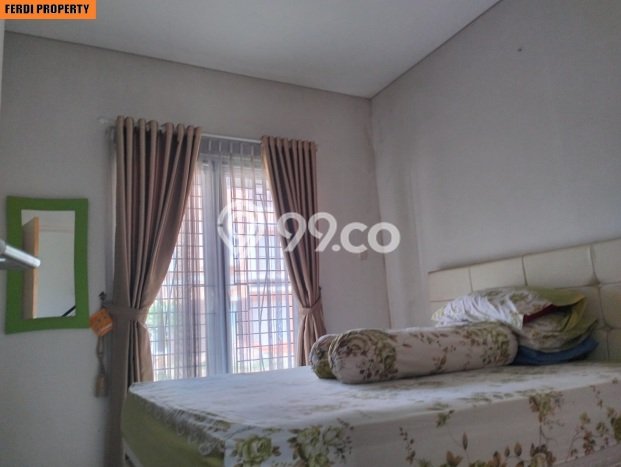 Rumah Luas Asri 4 KT Siap Pakai di Raffles Hills Jakarta Timur Rumah Luas Asri 4 KT Siap Pakai di Raffles Hills Jakarta Timur