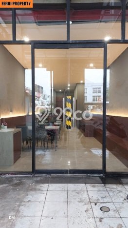 Unit Ruko Dijual di Jakarta Timur LT 70m2 & LB 200m2 Unit Ruko Dijual di Jakarta Timur LT 70m2 & LB 200m2