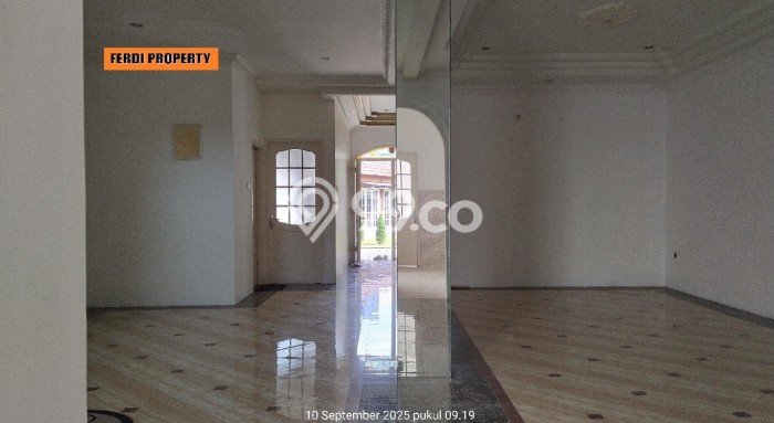 Rumah Mewah LB 320m2 Siap Pakai Desain Elegan di Citra Grand, Jakarta Timur Rumah Mewah LB 320m2 Siap Pakai Desain Elegan di Citra Grand, Jakarta Timur