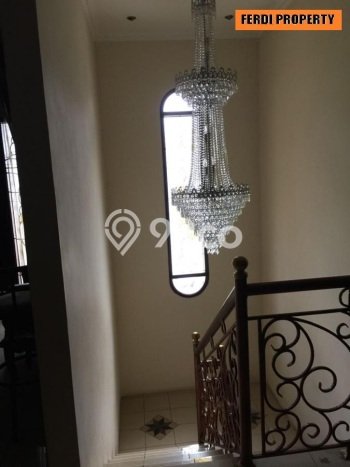 Hunian Mewah LB 260m2 Siap Huni Desain Elegan di Citra Grand, Jakarta Timur Hunian Mewah LB 260m2 Siap Huni Desain Elegan di Citra Grand, Jakarta Timur
