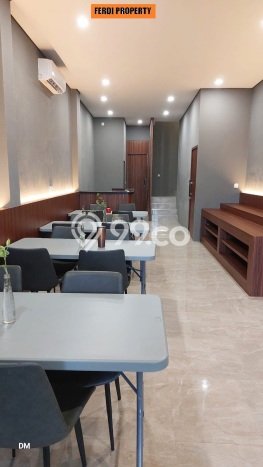 Unit Ruko Dijual di Jakarta Timur LT 70m2 & LB 200m2 Unit Ruko Dijual di Jakarta Timur LT 70m2 & LB 200m2