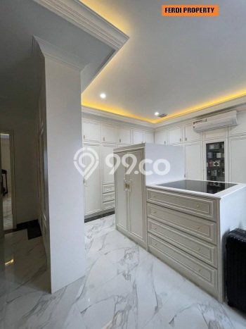 Rumah Mewah LB 1200m2 Siap Pakai Desain Elegan di Citra Grand, Jakarta Timur Rumah Mewah LB 1200m2 Siap Pakai Desain Elegan di Citra Grand, Jakarta Timur