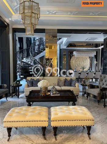 Rumah Mewah LB 1200m2 Siap Pakai Desain Elegan di Citra Grand, Jakarta Timur Rumah Mewah LB 1200m2 Siap Pakai Desain Elegan di Citra Grand, Jakarta Timur