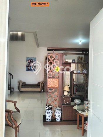 Rumah Luas Asri 4 KT Siap Pakai di Raffles Hills Jakarta Timur Rumah Luas Asri 4 KT Siap Pakai di Raffles Hills Jakarta Timur