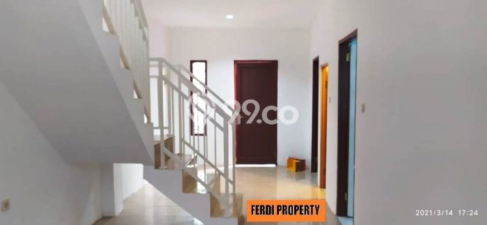Rumah Luas Asri 3 KT Siap Pakai di Cibubur Jakarta Timur Rumah Luas Asri 3 KT Siap Pakai di Cibubur Jakarta Timur