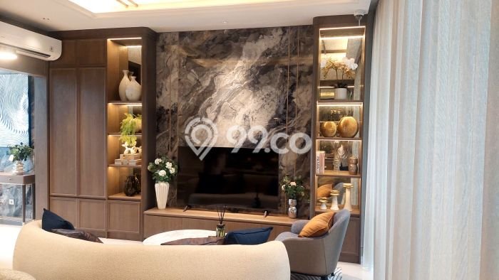 Dijual Rumah Luas Elegan Dengan View Eksklusif di Kota Wisata, Jakarta Timur Dijual Rumah Luas Elegan Dengan View Eksklusif di Kota Wisata, Jakarta Timur