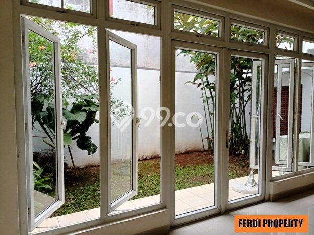 Dijual Rumah Mewah Elegan Dengan View Cantik di Citra Grand, Jakarta Timur Dijual Rumah Mewah Elegan Dengan View Cantik di Citra Grand, Jakarta Timur