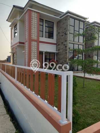 Rumah Modern Cantik 3 Kamar Bisa Langsung Pindah di Lembang Rumah Modern Cantik 3 Kamar Bisa Langsung Pindah di Lembang