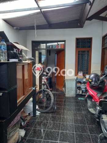 Siap Huni Hunian Elit 9 Kamar di Lengkong Dekat ke Mana Saja Siap Huni Hunian Elit 9 Kamar di Lengkong Dekat ke Mana Saja