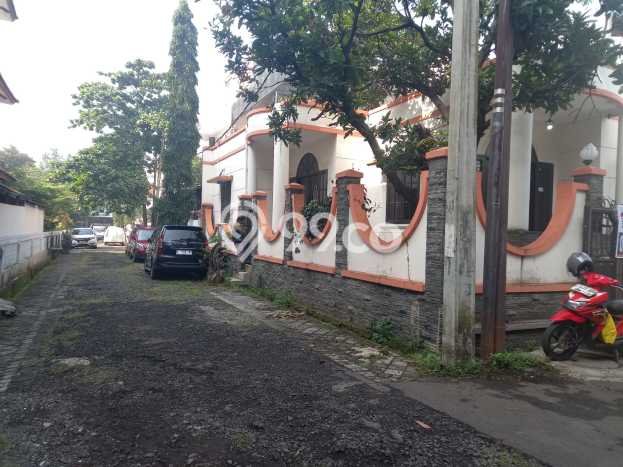 Hunian Cantik Modern Lb 122m2 di Antapani, Bandung Hunian Cantik Modern Lb 122m2 di Antapani, Bandung