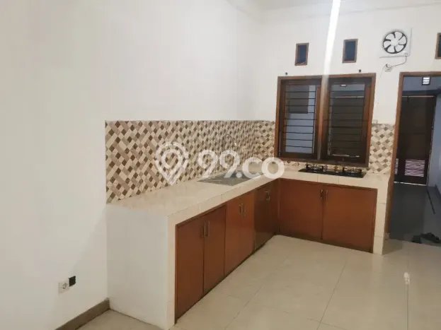 Rumah sewa siap huni 4 KT di Bintaro, Jakarta Selatan Rumah sewa siap huni 4 KT di Bintaro, Jakarta Selatan
