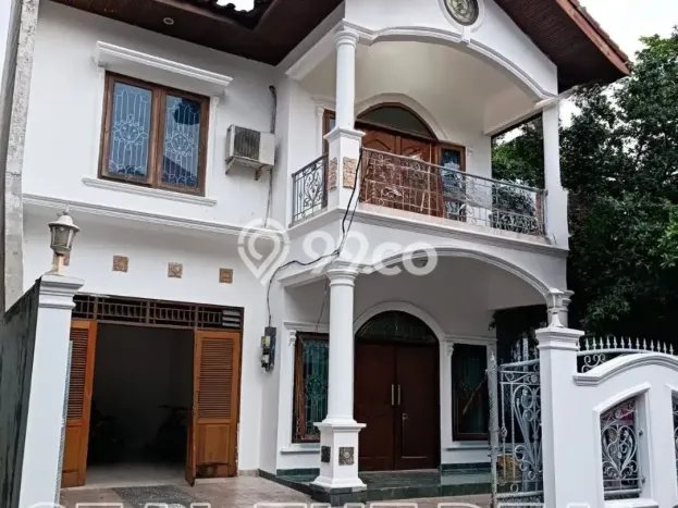Lokasi terbaik! Rumah siap huni disewakan di Kebayoran Baru LB 250m2 Lokasi terbaik! Rumah siap huni disewakan di Kebayoran Baru LB 250m2