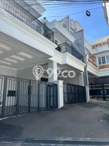 Rumah sewa siap pakai 3 KT di Cipete, Jakarta Selatan Rumah sewa siap pakai 3 KT di Cipete, Jakarta Selatan