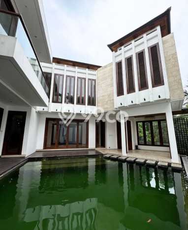 For Sale! Premium House LT 408m2 Desain Elegan di Pondok Indah For Sale! Premium House LT 408m2 Desain Elegan di Pondok Indah
