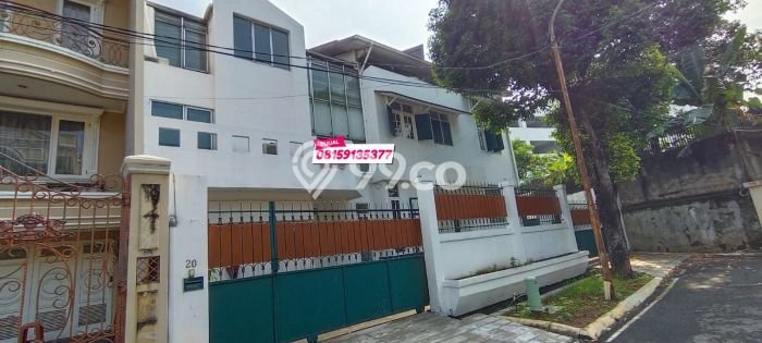 Rumah Mewah LB 900m2 Siap Huni Desain Elegan di Puri Indah, Jakarta Barat Rumah Mewah LB 900m2 Siap Huni Desain Elegan di Puri Indah, Jakarta Barat
